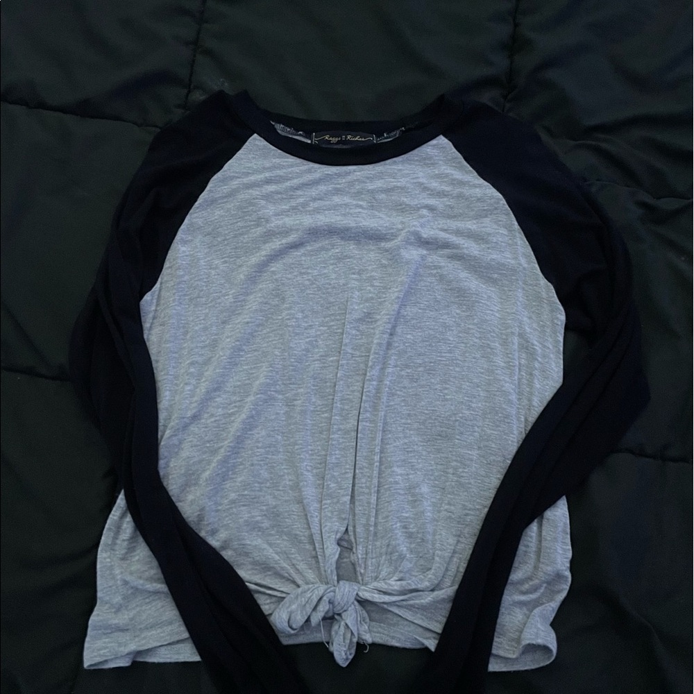 Black and grey knotted tee